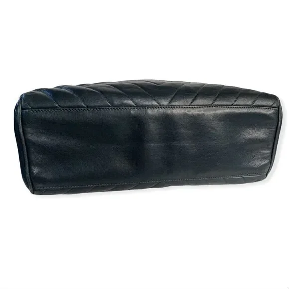 Vintage Chanel Chevron VStitch Tote - Picture 4 of 13